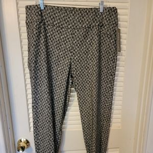 SOHO ankle length pull-on pants, NWT, size XL